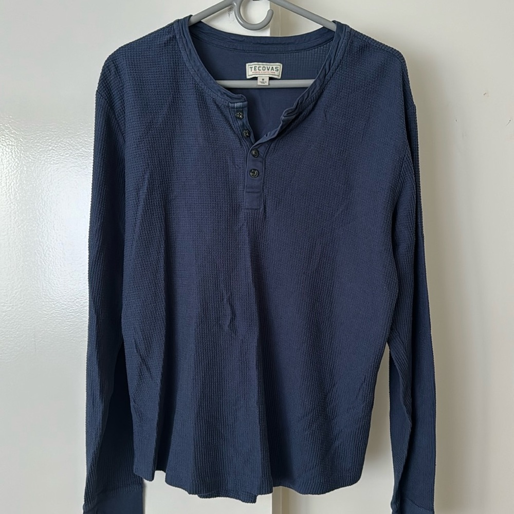 Tecovas waffle longsleeve henley shirt set.
